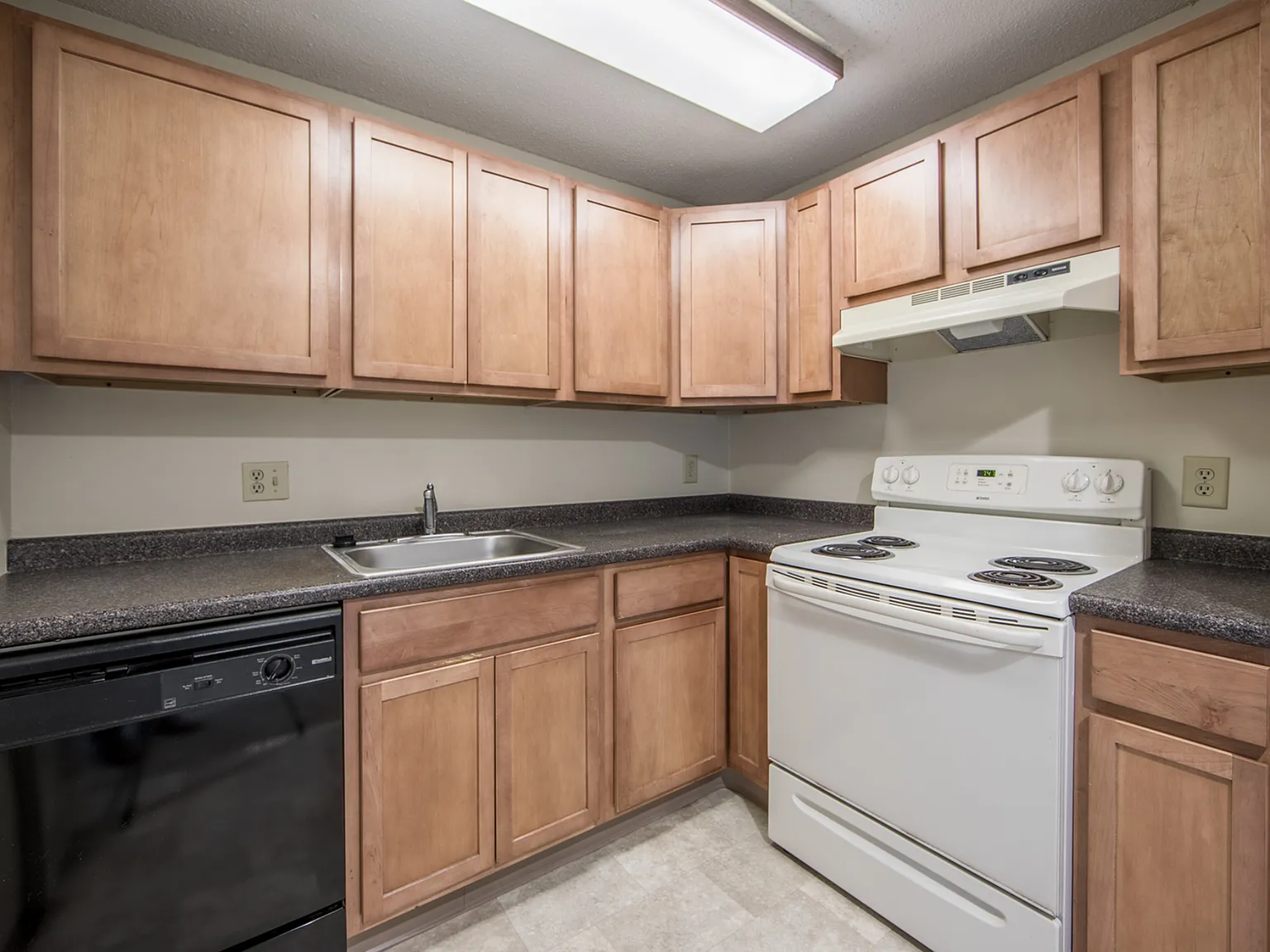 Westford Park Apartments — Photo 3