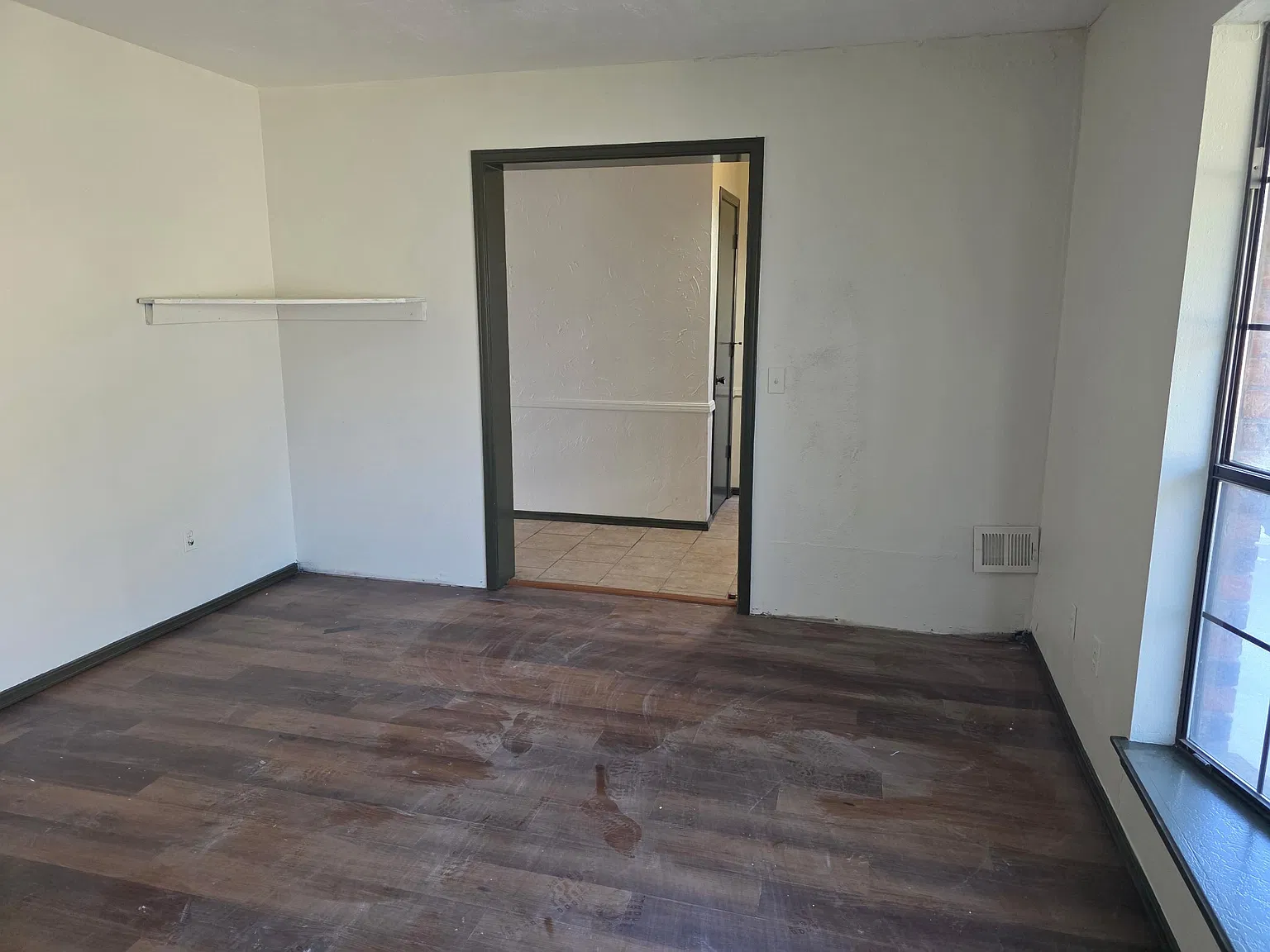4 bed, 3.5 bath, 2768 sqft, $2,900 — Photo 3