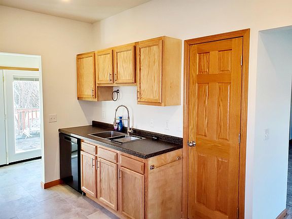 3rd image of 608 E Legrand St