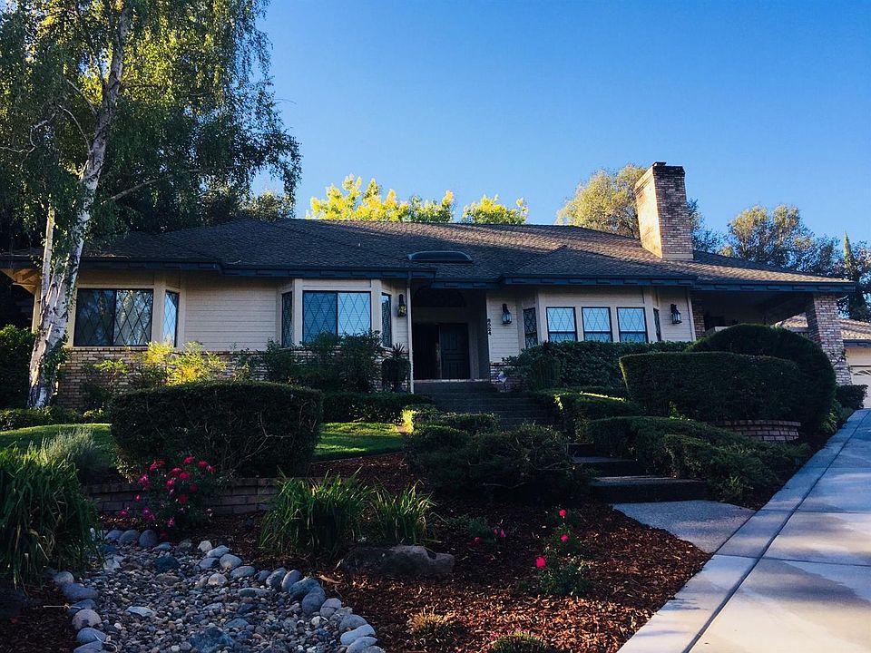 1st image of 8524 Bordeaux Way
