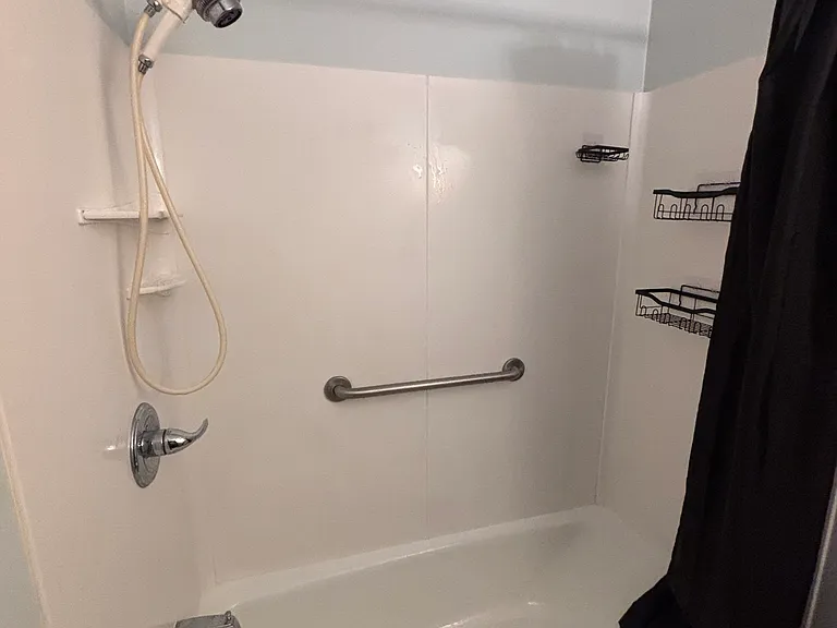 138 Burleigh Dr — Photo 12