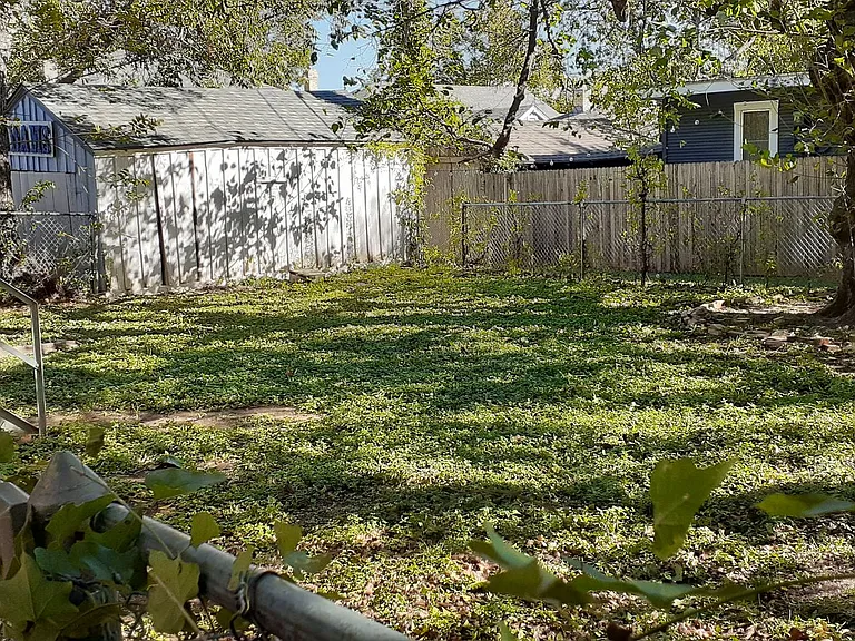 1325 Hurley Ave — Photo 23