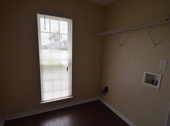 4th image of 3417 Essex Pl