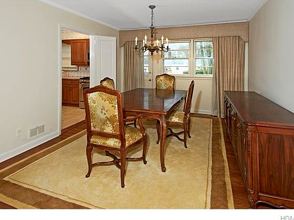 4th image of 156 Betsy Brown Cir