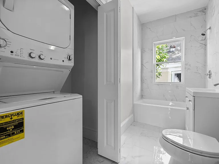 67 Romsey St #2 — Photo 10
