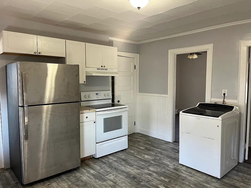 85 Prospect St #201