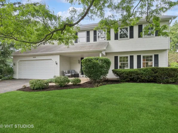 1109 E Gartner Rd, Naperville, IL 60540