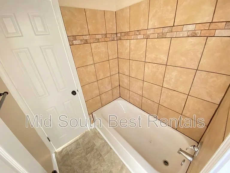 3322 Burgess Dr — Photo 6