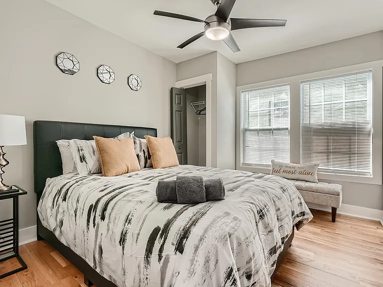 1133 Mayland Cir SW — Photo 20