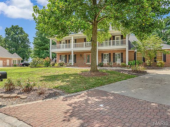 2nd image of 23 Willow Creek Dr
