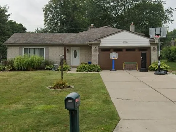 19675 Butternut Ln, Southfield, MI 48076