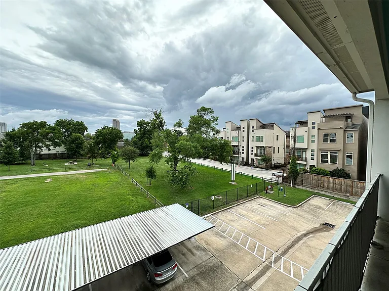 1441 East St #315 — Photo 33