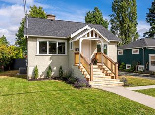 667 11th St, Courtenay, BC V9N1S9