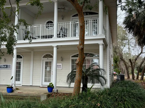 165 Brooks St SE #E, Fort Walton Beach, FL 32548