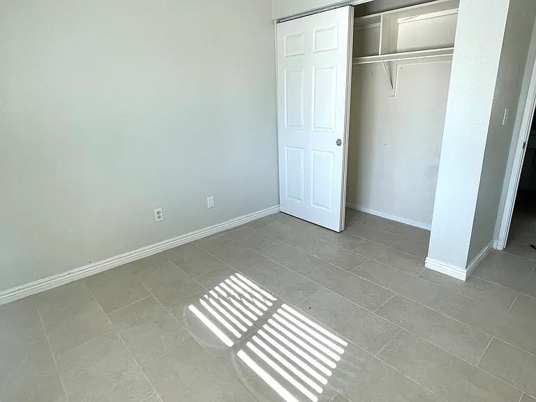 2721 S Pecan — Photo 18
