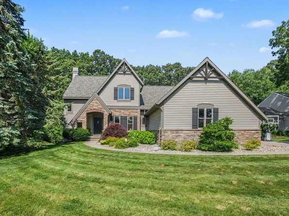 16033 Waterleaf Trl, Spring Lake, MI 49456