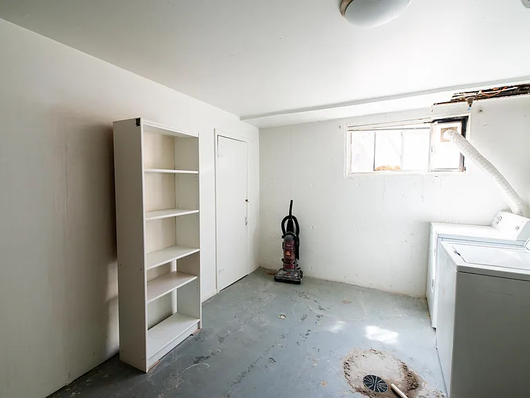 1179 E Blaine Ave #B — Photo 28