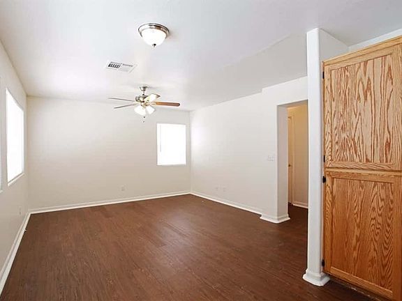 3rd image of 3912 Marble Mountain St