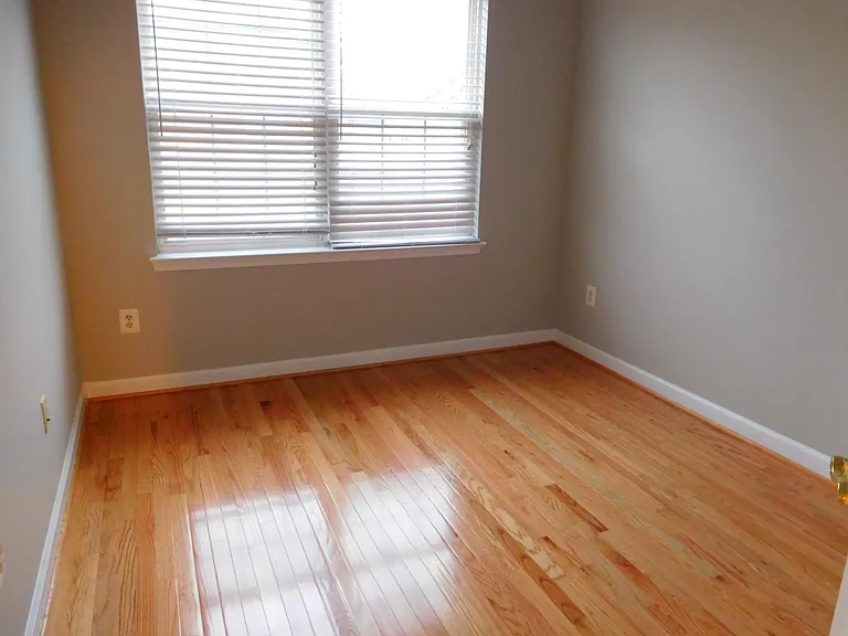 4302 Talmadge Cir — Photo 13