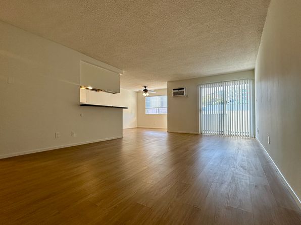 1445 N Fairfax Ave APT 206
