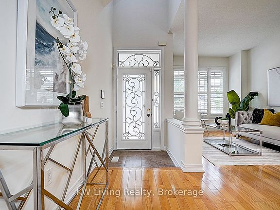 3rd image of 16 Florelle Dr