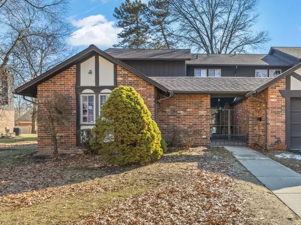 29322 Wellington Rd W #111, Southfield, MI 48034