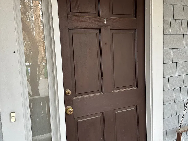 407 W 9th St #B — Photo 3