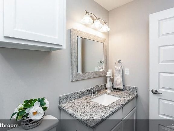 5th image of 1412 Alta Vista Ave #2