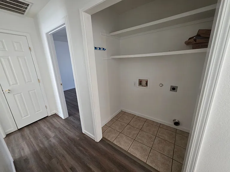 3101 Palm St — Photo 8