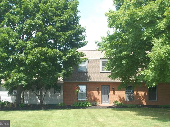 697 Godshall Rd, Telford, PA 18969