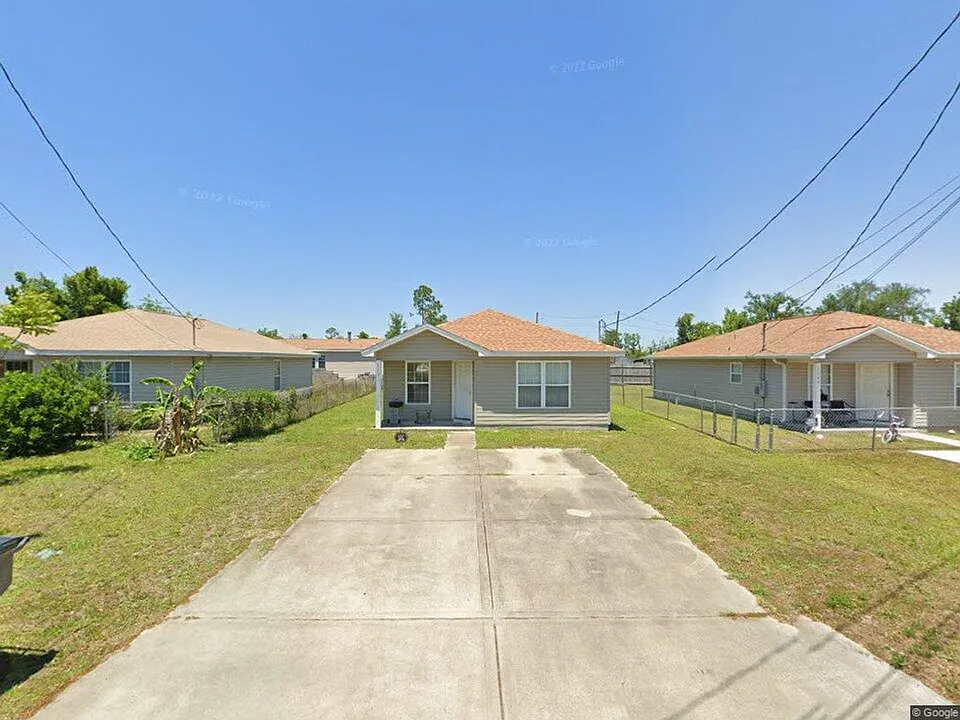 5101 Willow St