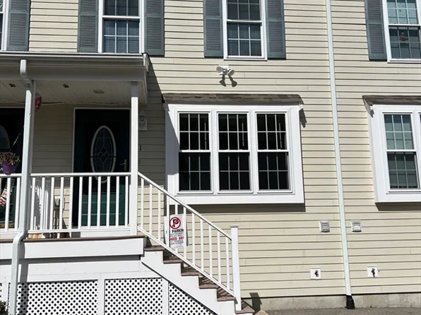 17 Foster St Unit 11, Brockton, MA 02301