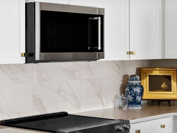 Plan 1601 Modeled - Stainless steel appliances