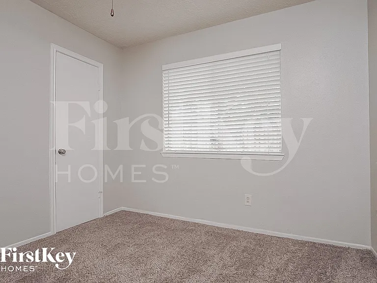 2714 Elder Rd — Photo 12