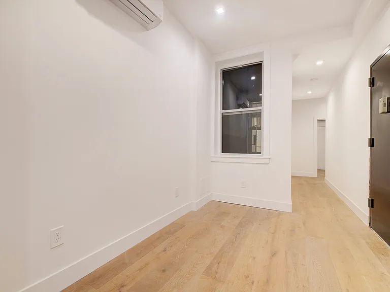 116 Suffolk St #1 — Photo 4