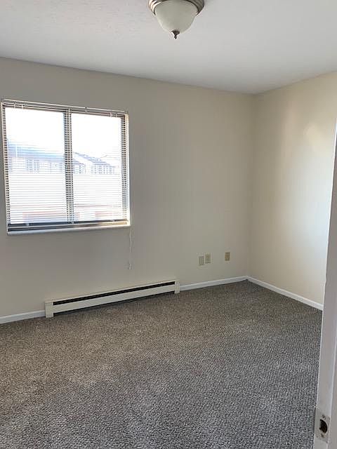1st image of 615 N Hyatt St APT 6