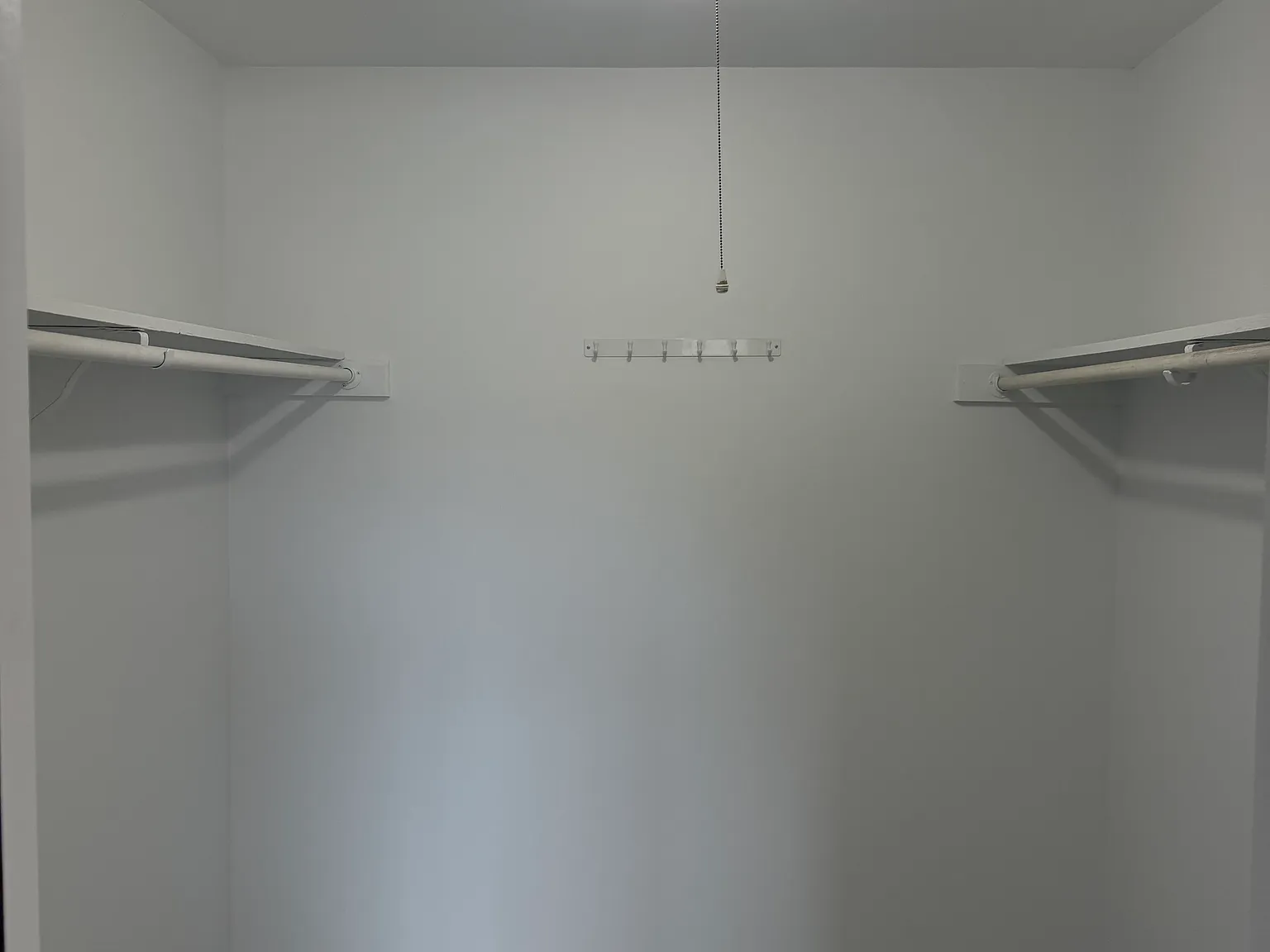1 bed, 1000 sqft, $1,600 — Photo 3