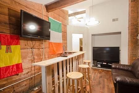 5th image of 504 E 12th St APT 3
