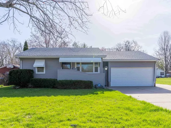 224 Baylor St, East Peoria, IL 61611