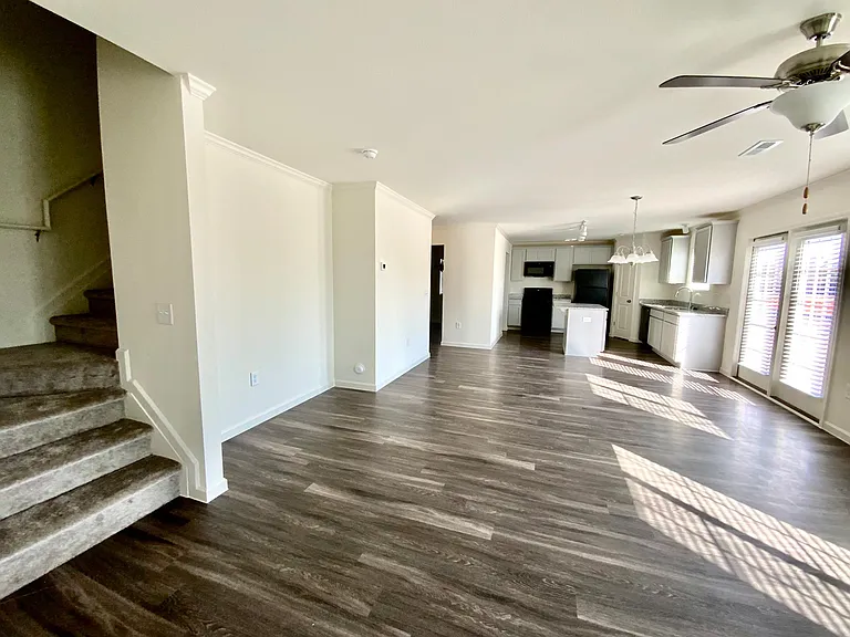 3912 Bissett Way — Photo 36