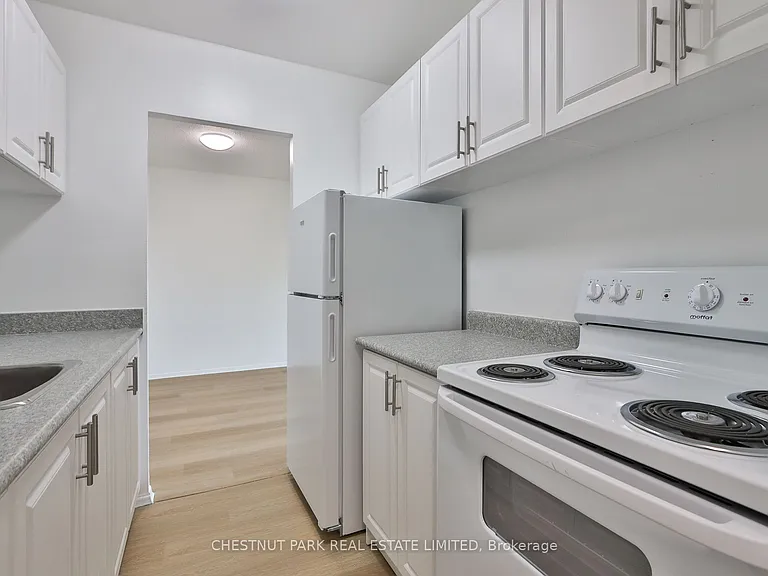 888 Glen St #525 — Photo 7