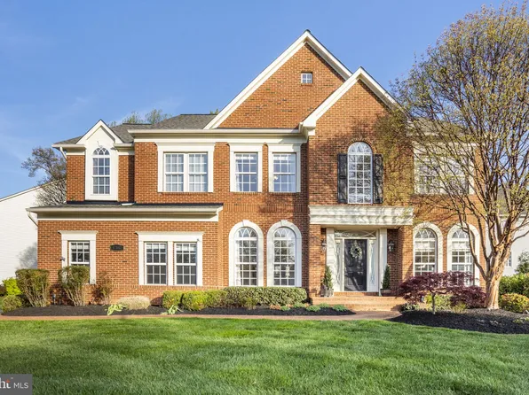 47567 Major Beckham Way, Sterling, VA 20165