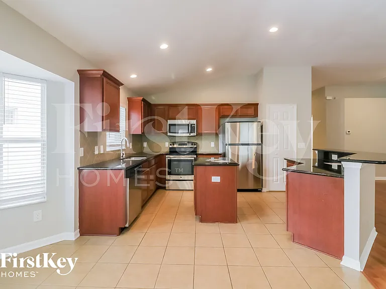 18416 Cypress Bay Pkwy — Photo 6