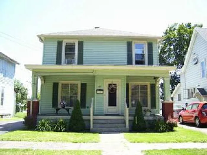 127 W Falconer St photo 1