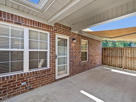 5th image of 3223 Parkdale Cv
