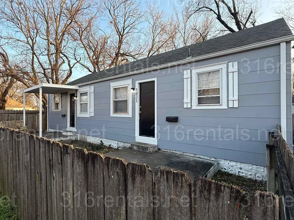 1421/1423 E Lincoln St, Wichita, KS 67211