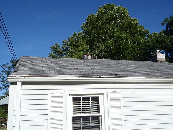 3rd image of 3310 W Tennyson Ave