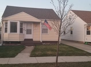 22407 Maxine St, Saint Clair Shores, MI