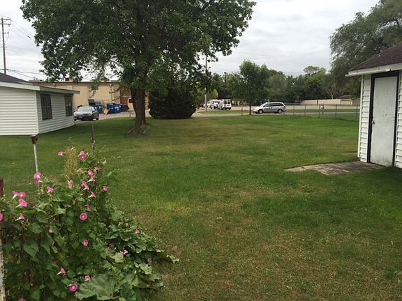 3rd image of 241 34th Ave N