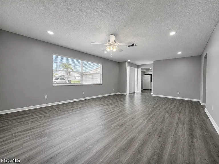 3509 SE 15th Pl #3 — Photo 1